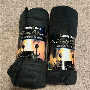 NWT Bundle of 2 Family Fleece Toasty Throw Blanket